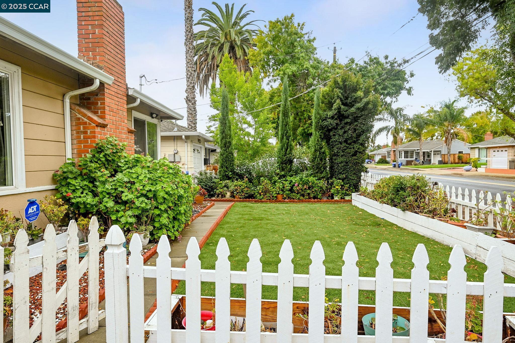 1954 North 6th Street Concord, CA 94519 - Photo 3 of 26