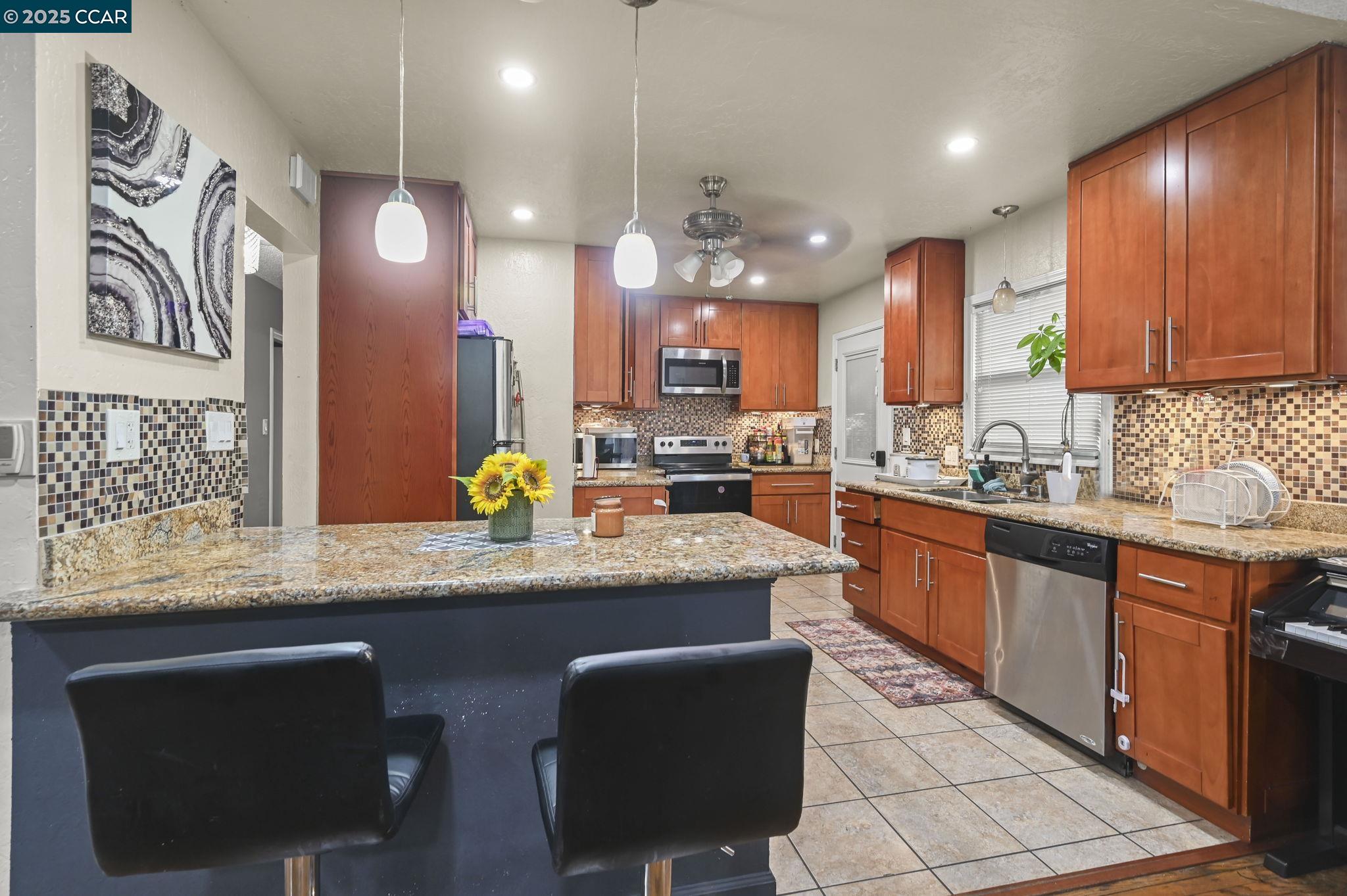 1954 North 6th Street Concord, CA 94519 - Photo 7 of 26