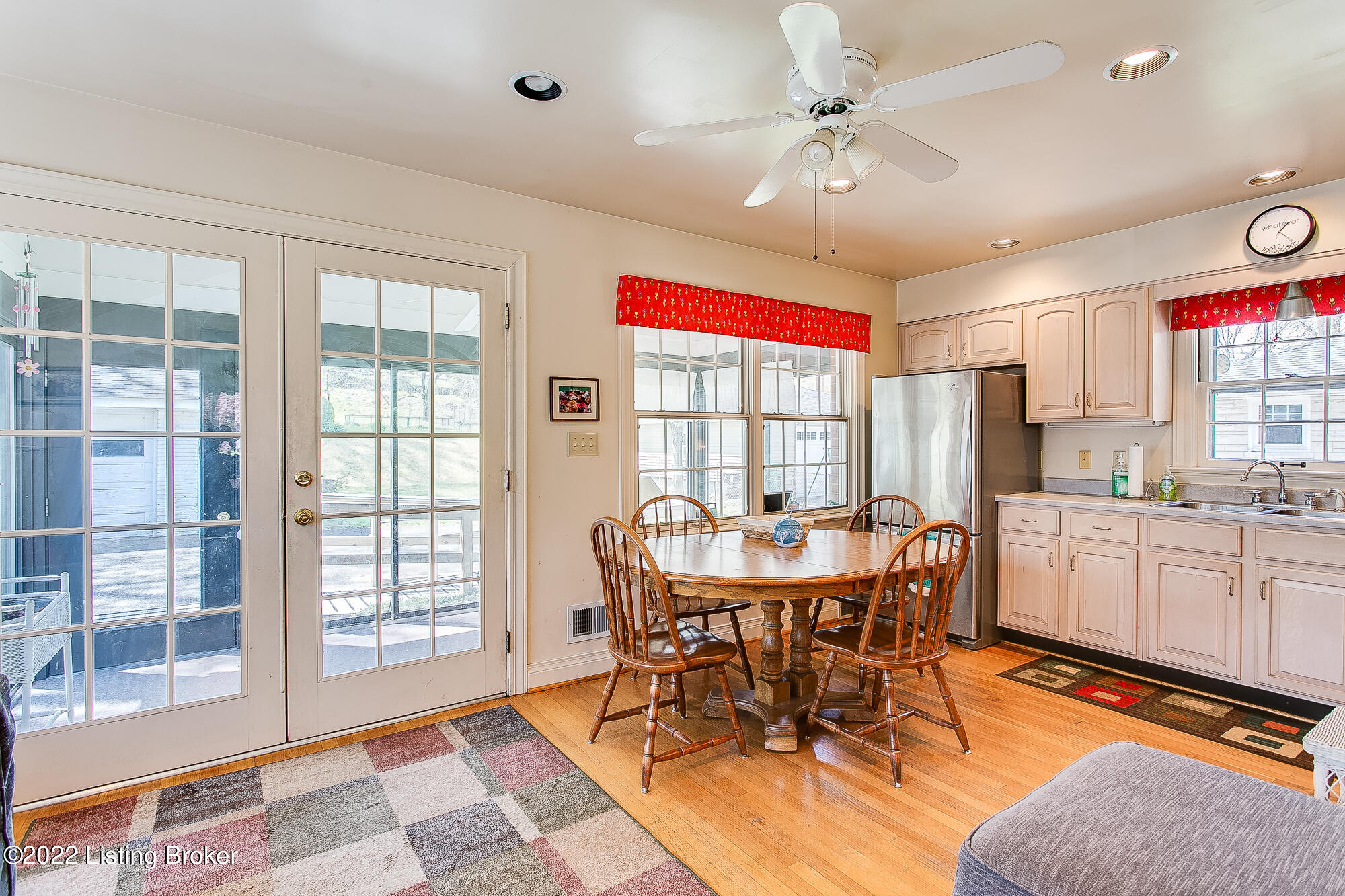3250 Cross Bill Road Louisville, KY 40213 - Photo 16 of 54 3250 Crossbill-16