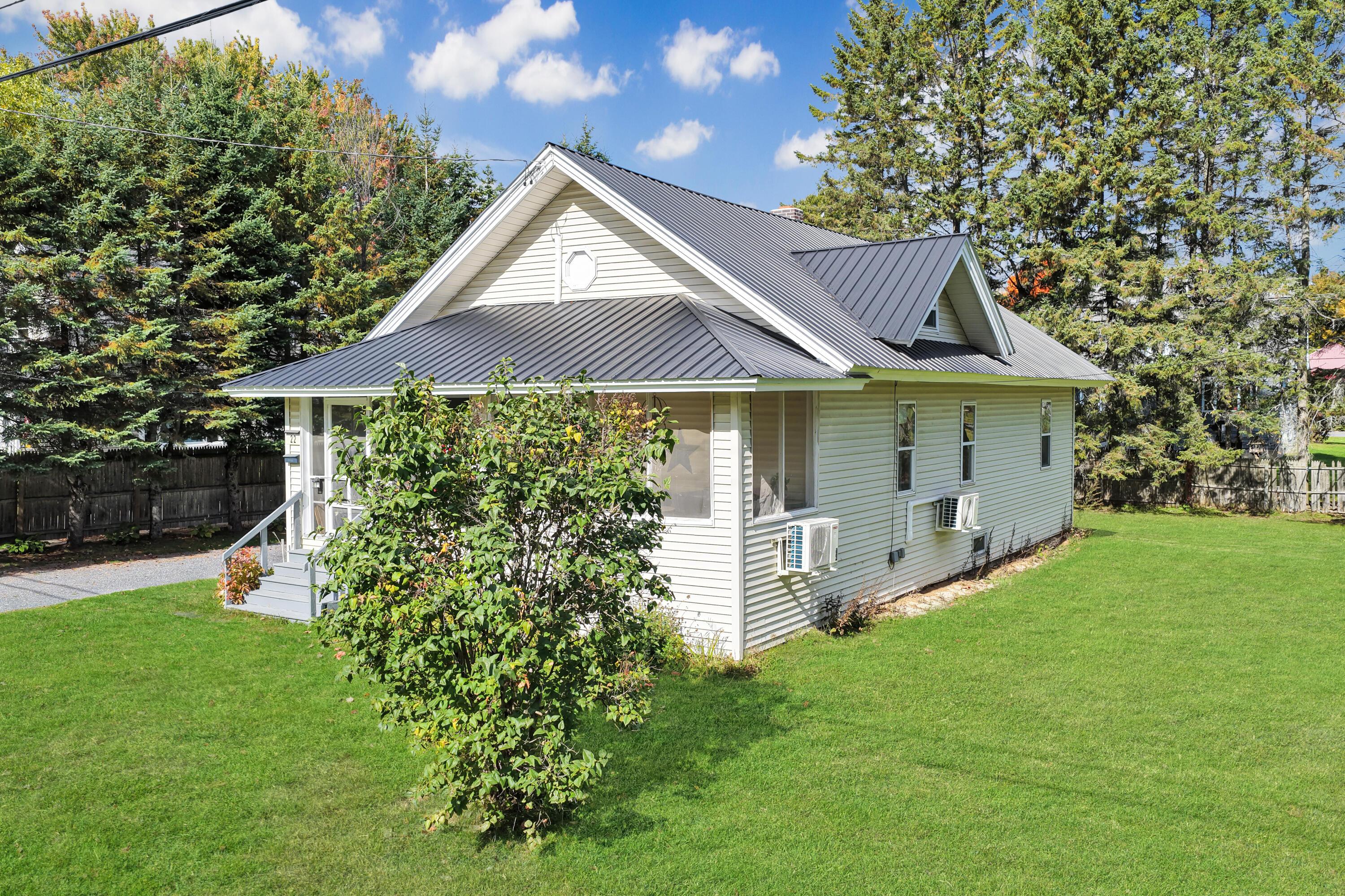 22 Washington Street Caribou, ME 04736 - Photo 3 of 40 DJI_20251001234701_0576_D