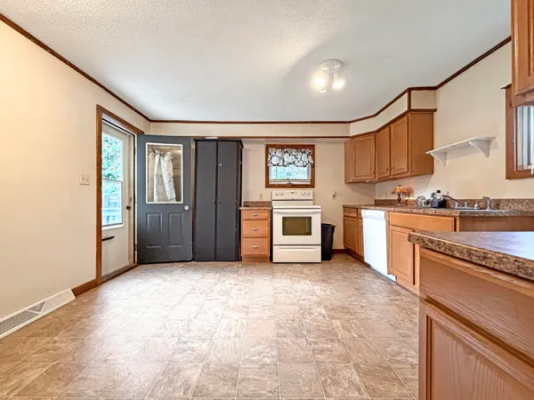 $174,715 | 22 Washington Street, Caribou, ME 04736