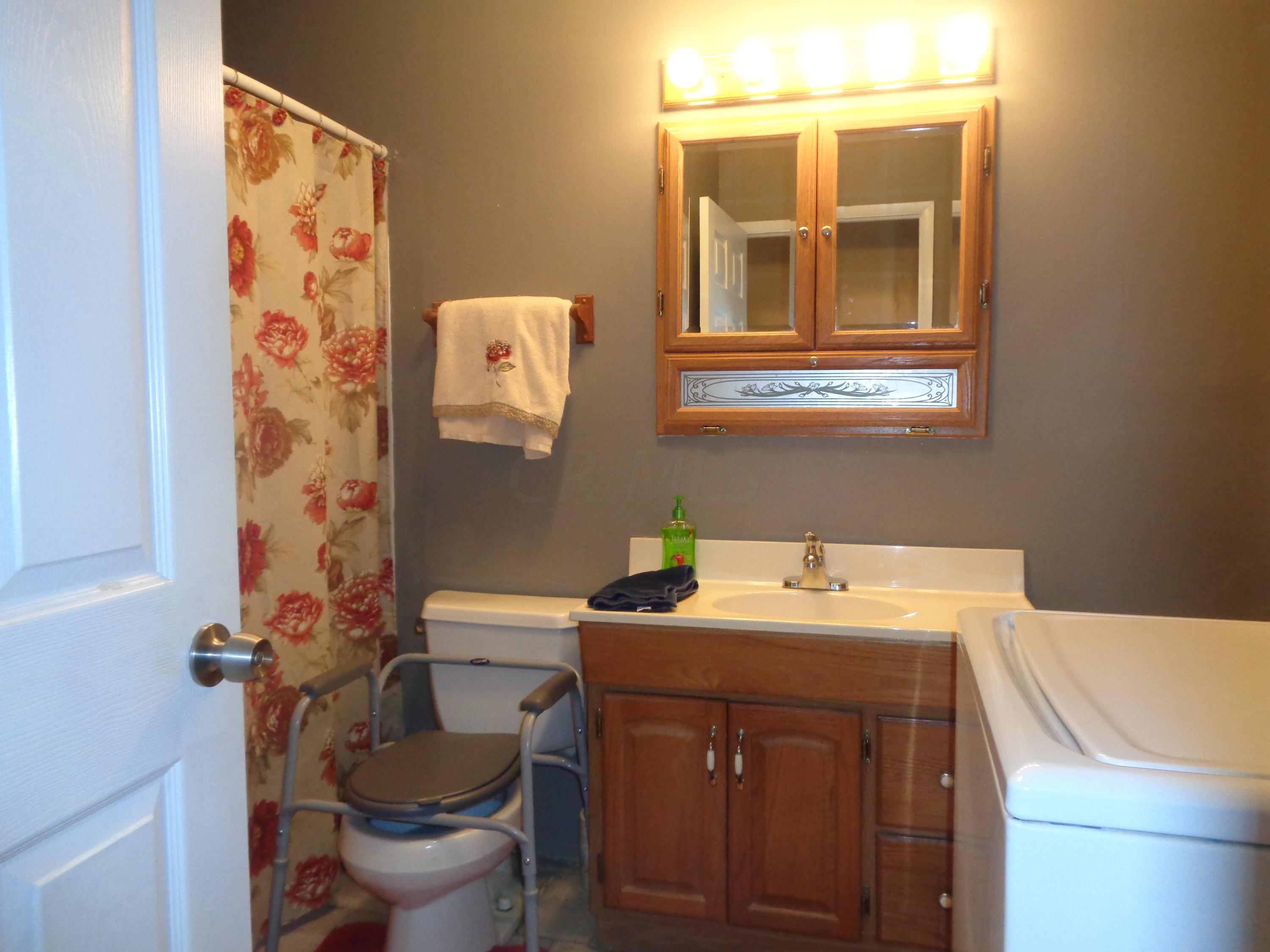 3232 Arnsby Road Columbus, OH 43232 - Photo 6 of 11 Gallery Image 6