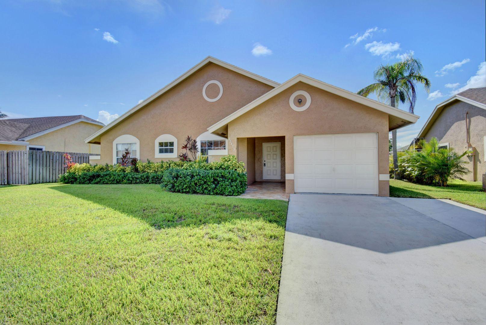 22473 Swordfish Drive Boca Raton, FL 33428 - Photo 4 of 37 22473 SWORDFISH DRIVE (3)