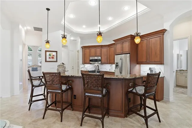 $1,150,000 | 430 Saddlebrook Lane, Naples, FL 34110