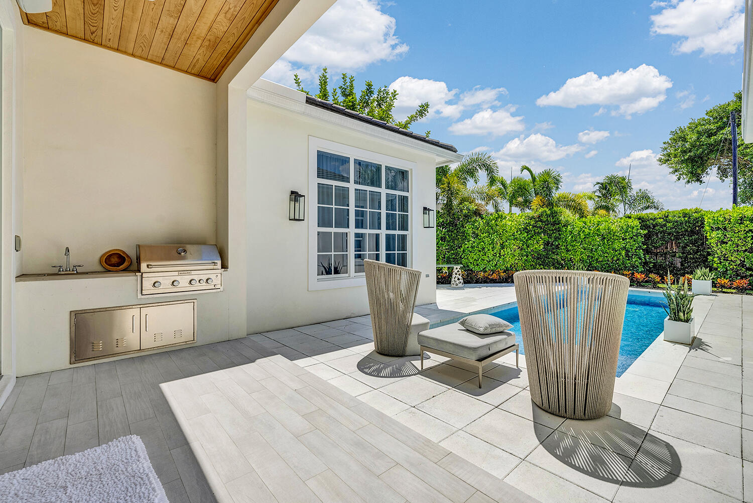 216 Northwest 11th Street Boca Raton, FL 33432 - Photo 5 of 53 DSC06405