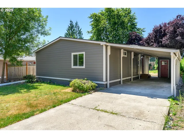 $179,900 | 13620 Southwest Beef Bend Road, Unit 38, Portland, OR 97224