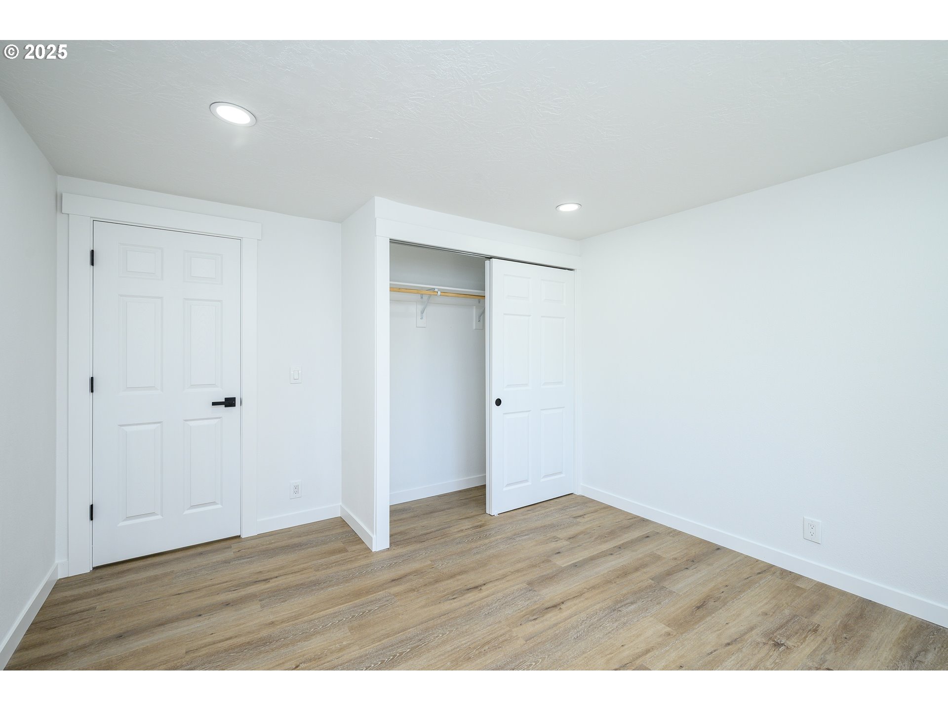 13620 Southwest Beef Bend Road, Unit 38 Portland, OR 97224 - Photo 17 of 38 a view of an empty room