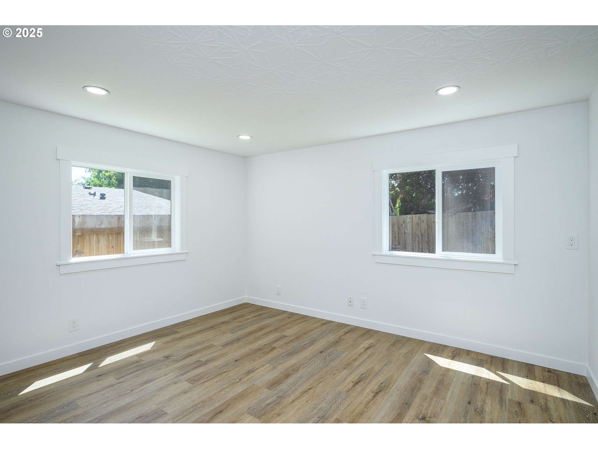 13620 Southwest Beef Bend Road, Unit 38 Portland, OR 97224 - Photo 10 of 38 a view of an empty room with a window