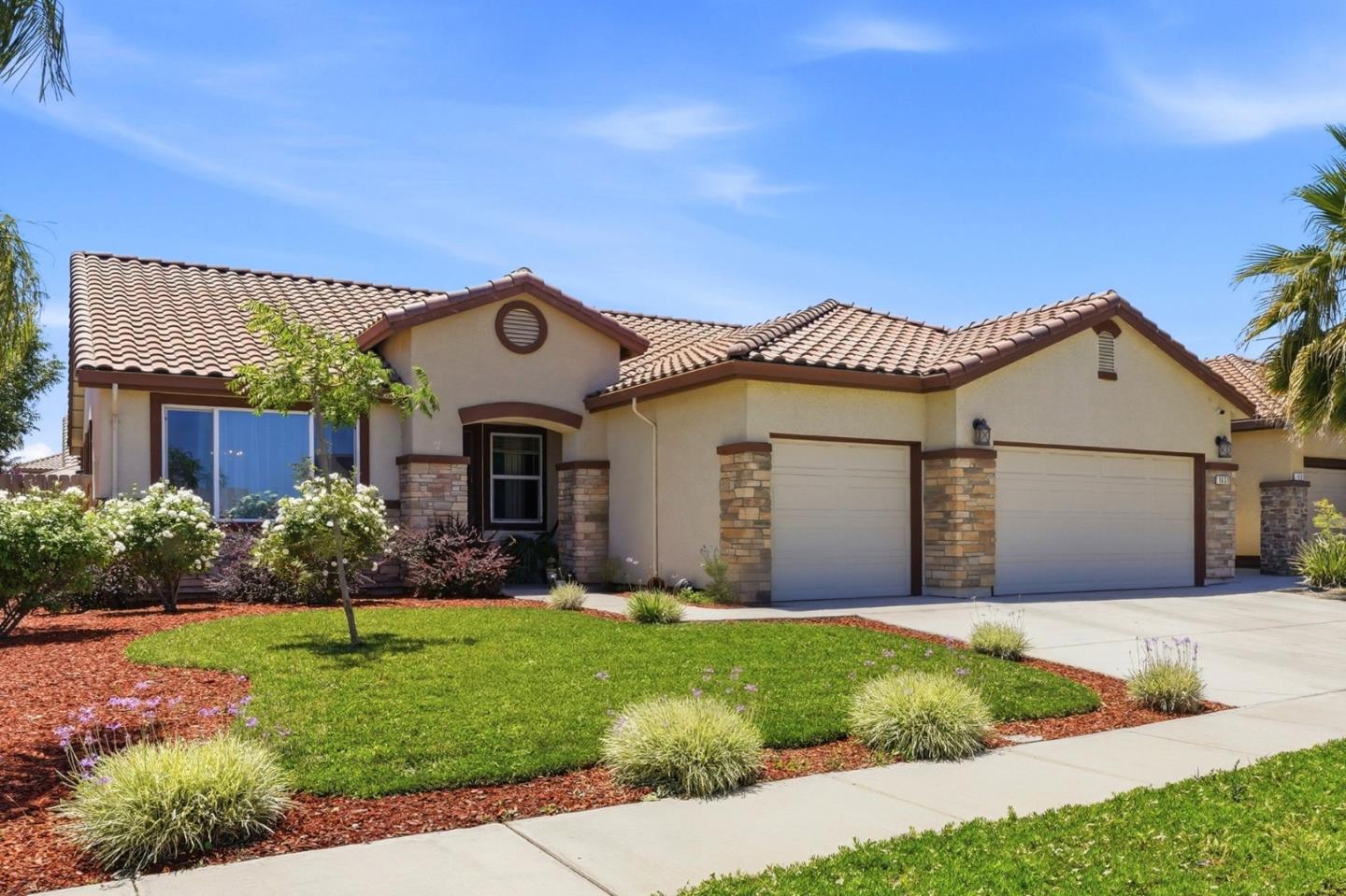 1437 Willmott Road Los Banos, CA 93635 - Photo 3 of 26