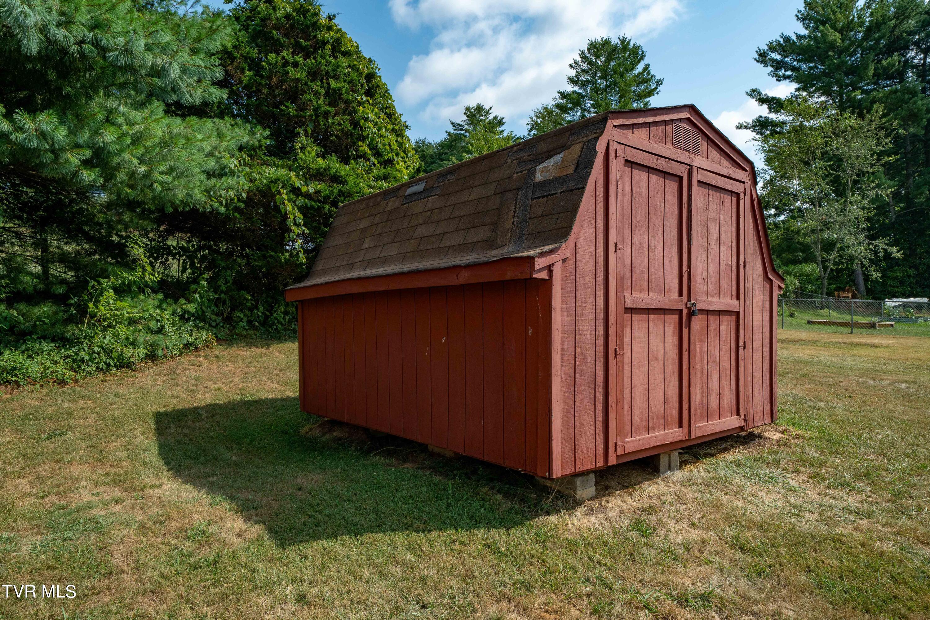 1734 Todd Drive Johnson City, TN 37604 - Photo 13 of 29 1734 Todd Drive (13 of 29)