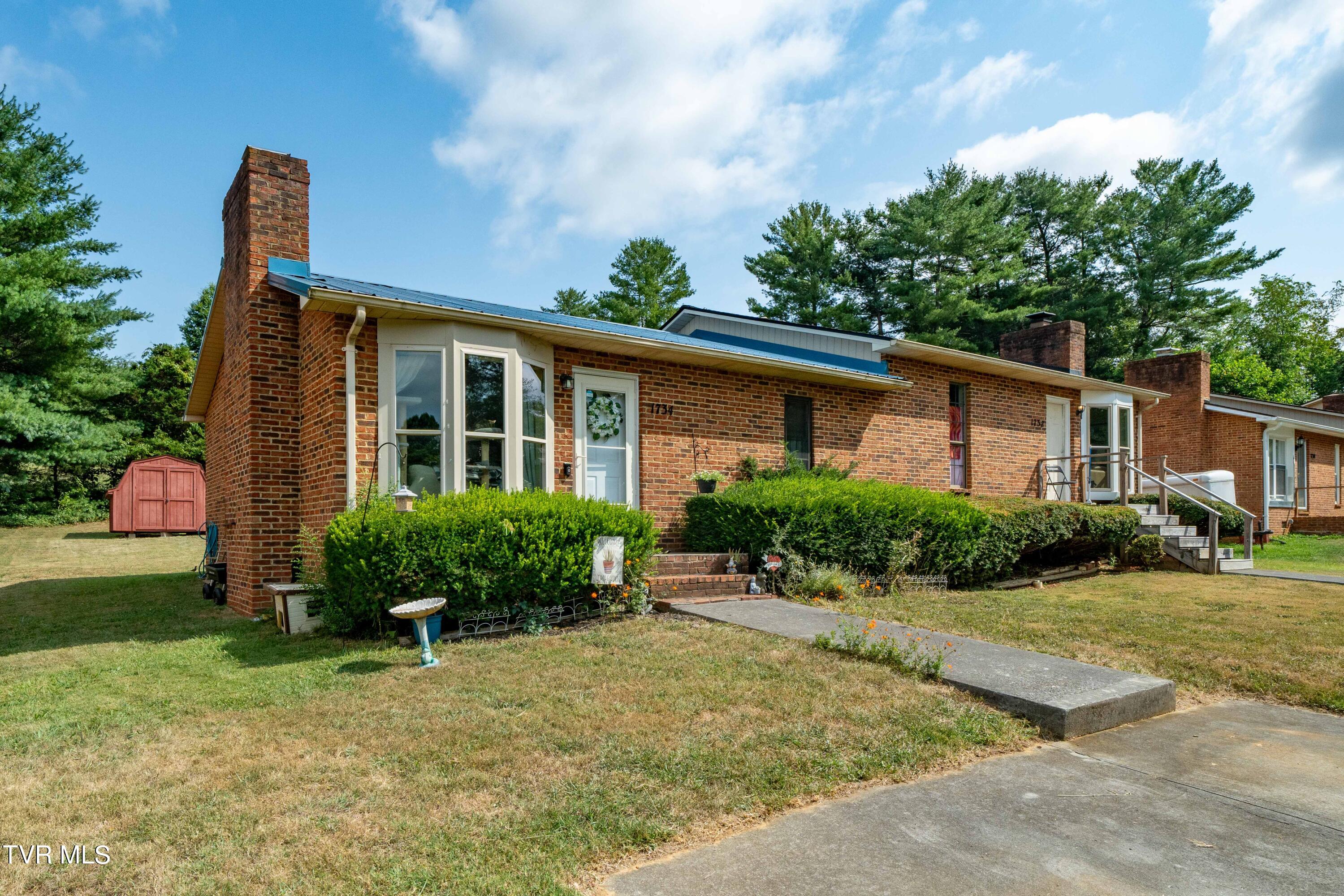 1734 Todd Drive Johnson City, TN 37604 - Photo 3 of 29 1734 Todd Drive (3 of 29)