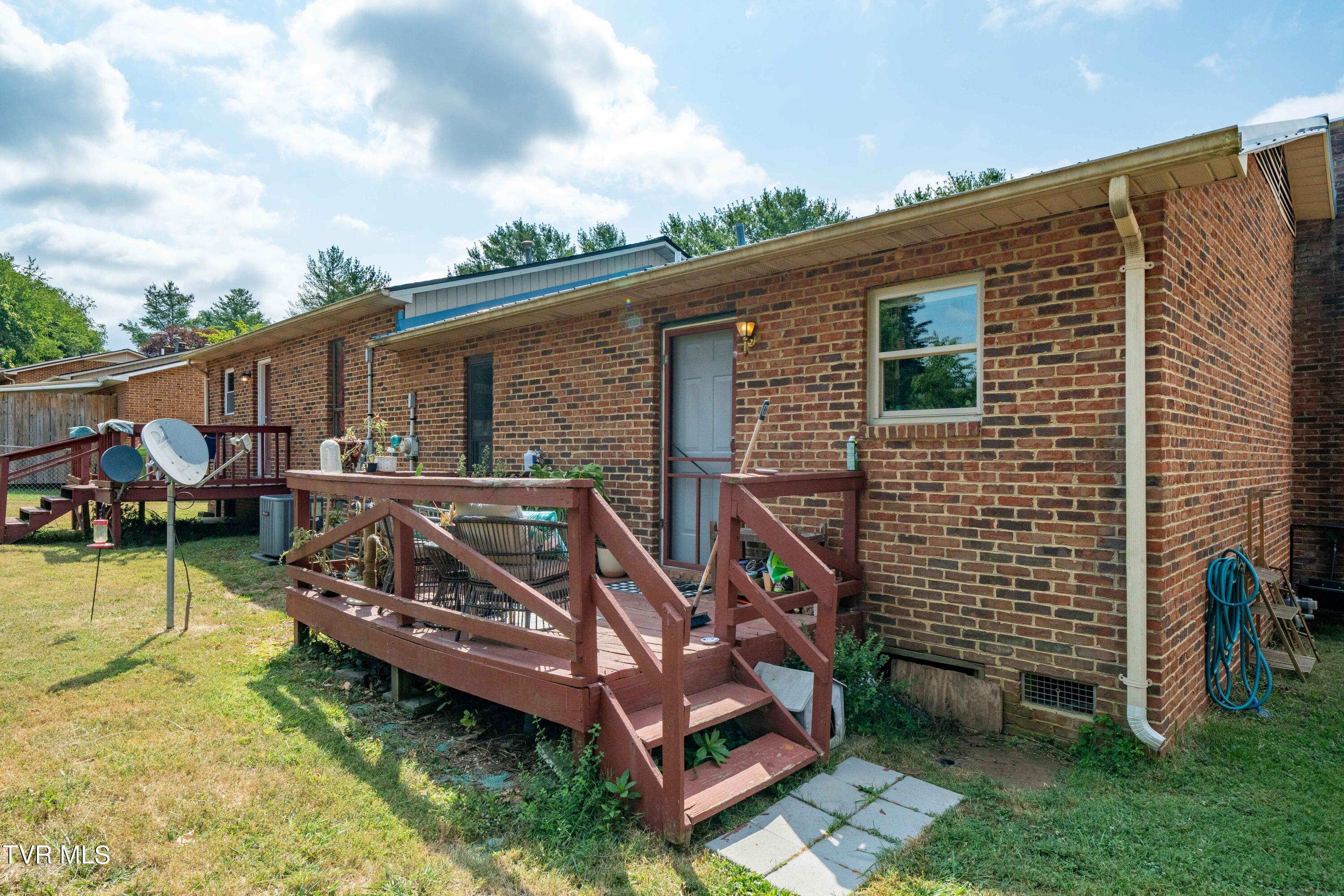 1734 Todd Drive Johnson City, TN 37604 - Photo 7 of 29 1734 Todd Drive (7 of 29)