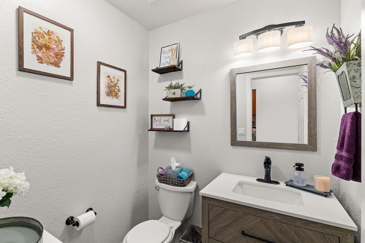 1827 Groveview Way Tracy, CA 95376 - Photo 23 of 56