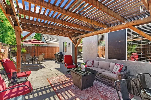 $734,900 | 1827 Groveview Way, Tracy, CA 95376