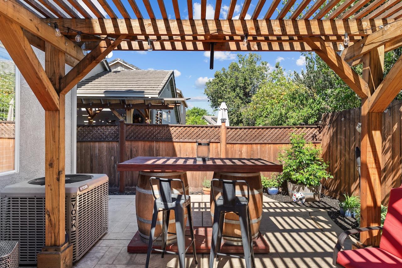 1827 Groveview Way Tracy, CA 95376 - Photo 49 of 56