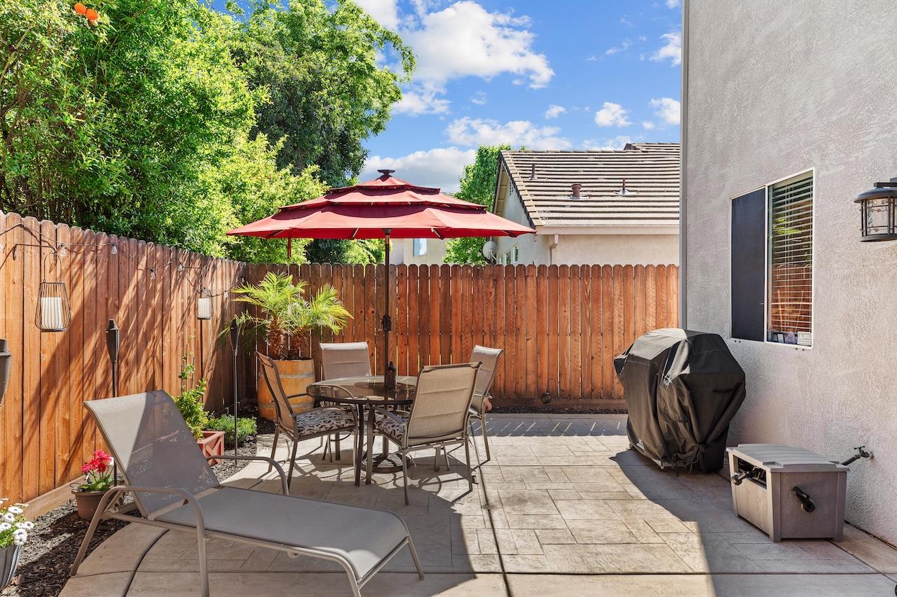 1827 Groveview Way Tracy, CA 95376 - Photo 53 of 56