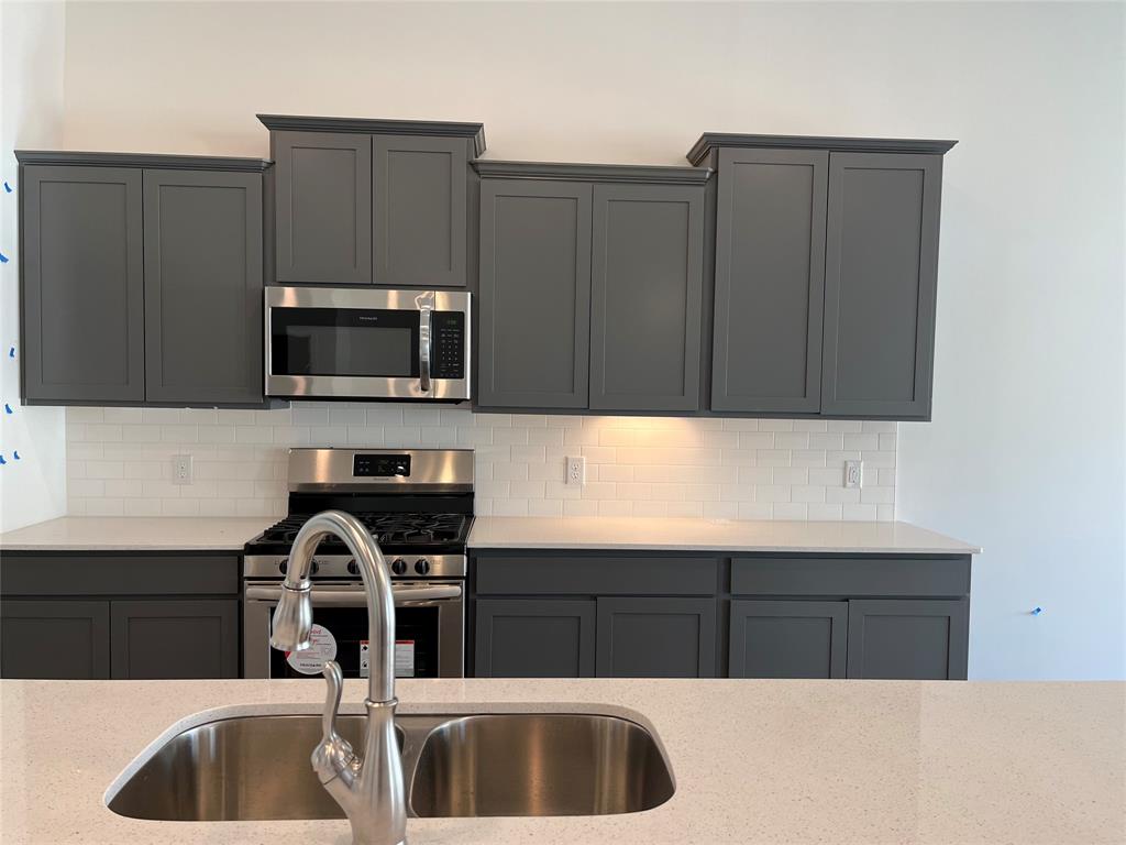 9852 Canyon Lane Pendleton, IN 46064 - Photo 3 of 8