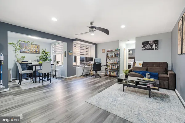 $315,000 | 5112 MacArthur Boulevard Northwest, Unit 209, Washington, DC 20016