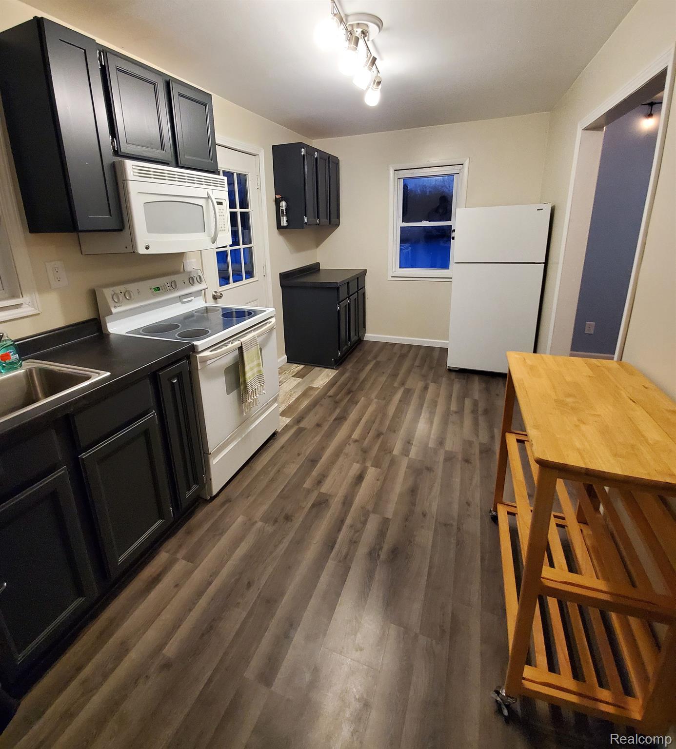 6336 Lapeer Road Burton, MI 48509 - Photo 27 of 30 Gallery Image 27