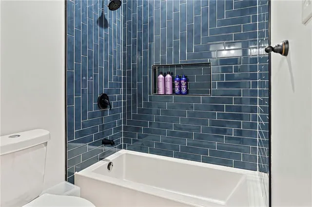 $6,300 | 4824 West Esplanade Avenue, Metairie, LA 70006