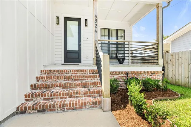 $6,300 | 4824 West Esplanade Avenue, Metairie, LA 70006