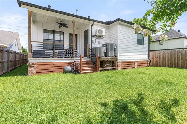 $6,300 | 4824 West Esplanade Avenue, Metairie, LA 70006
