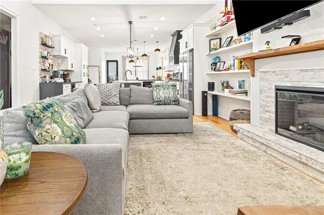 $6,300 | 4824 West Esplanade Avenue, Metairie, LA 70006