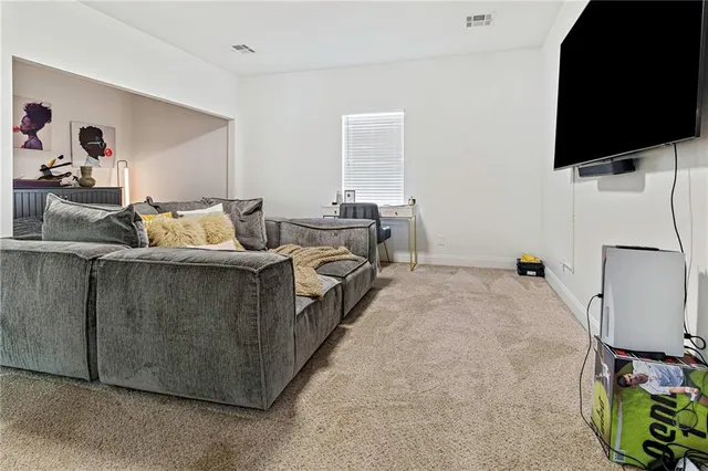 $6,300 | 4824 West Esplanade Avenue, Metairie, LA 70006