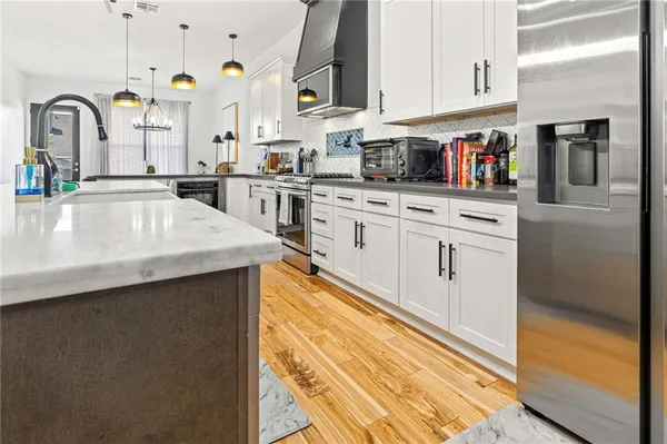 $6,300 | 4824 West Esplanade Avenue, Metairie, LA 70006