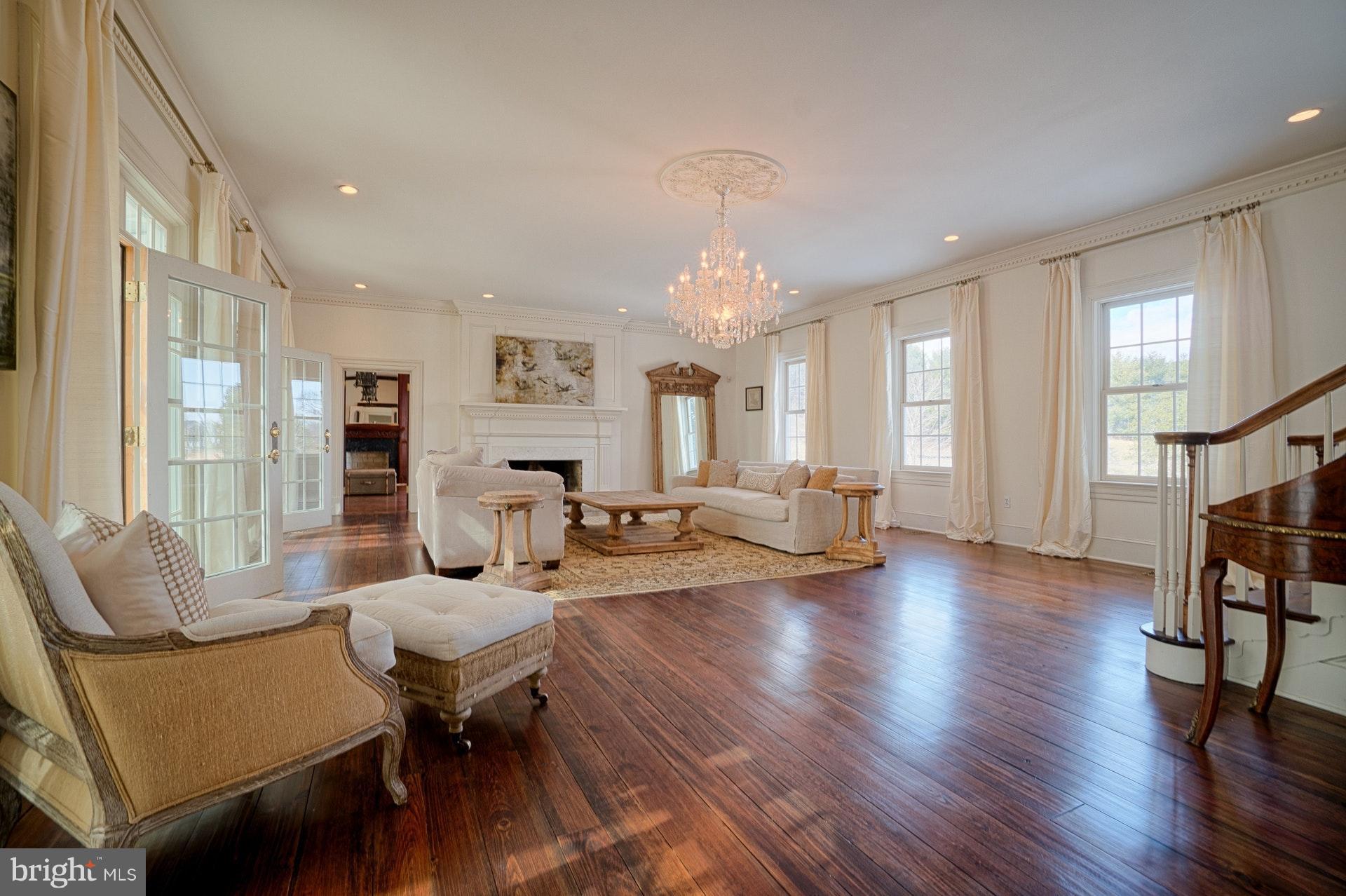 40081 Thomas Mill Road Leesburg, VA 20175 - Photo 4 of 30 Family Room