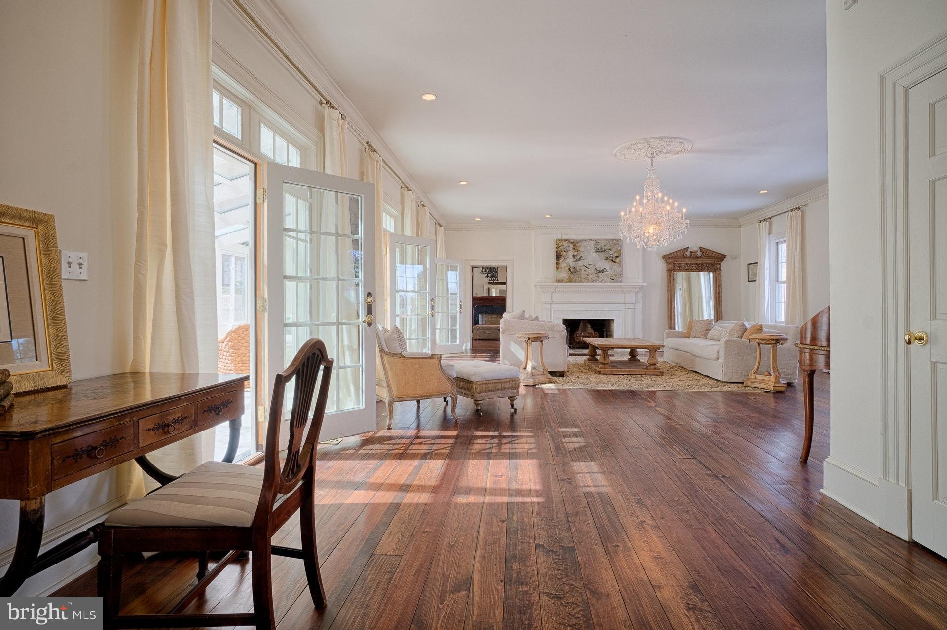 40081 Thomas Mill Road Leesburg, VA 20175 - Photo 5 of 30 Family Room