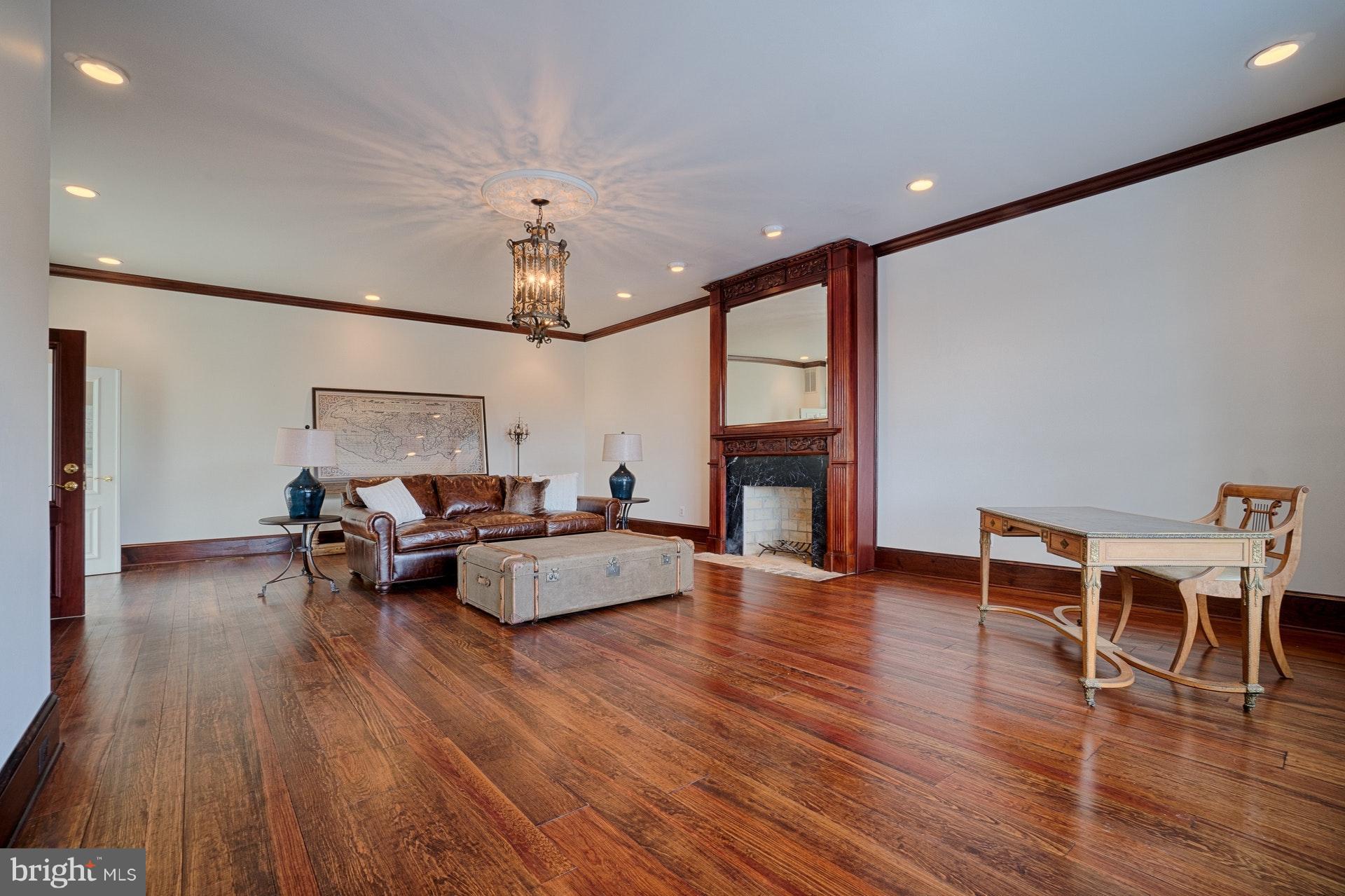 40081 Thomas Mill Road Leesburg, VA 20175 - Photo 8 of 30 Living Room