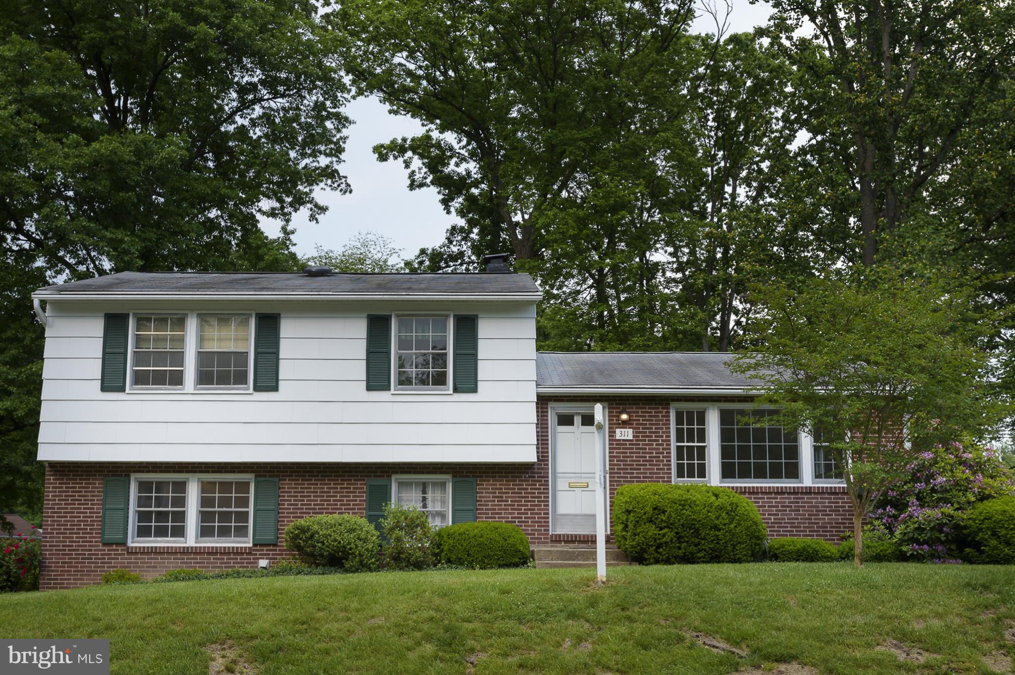 311 Stonewall Road Catonsville, MD 21228 - Photo 1 of 27 Exterior (Front)