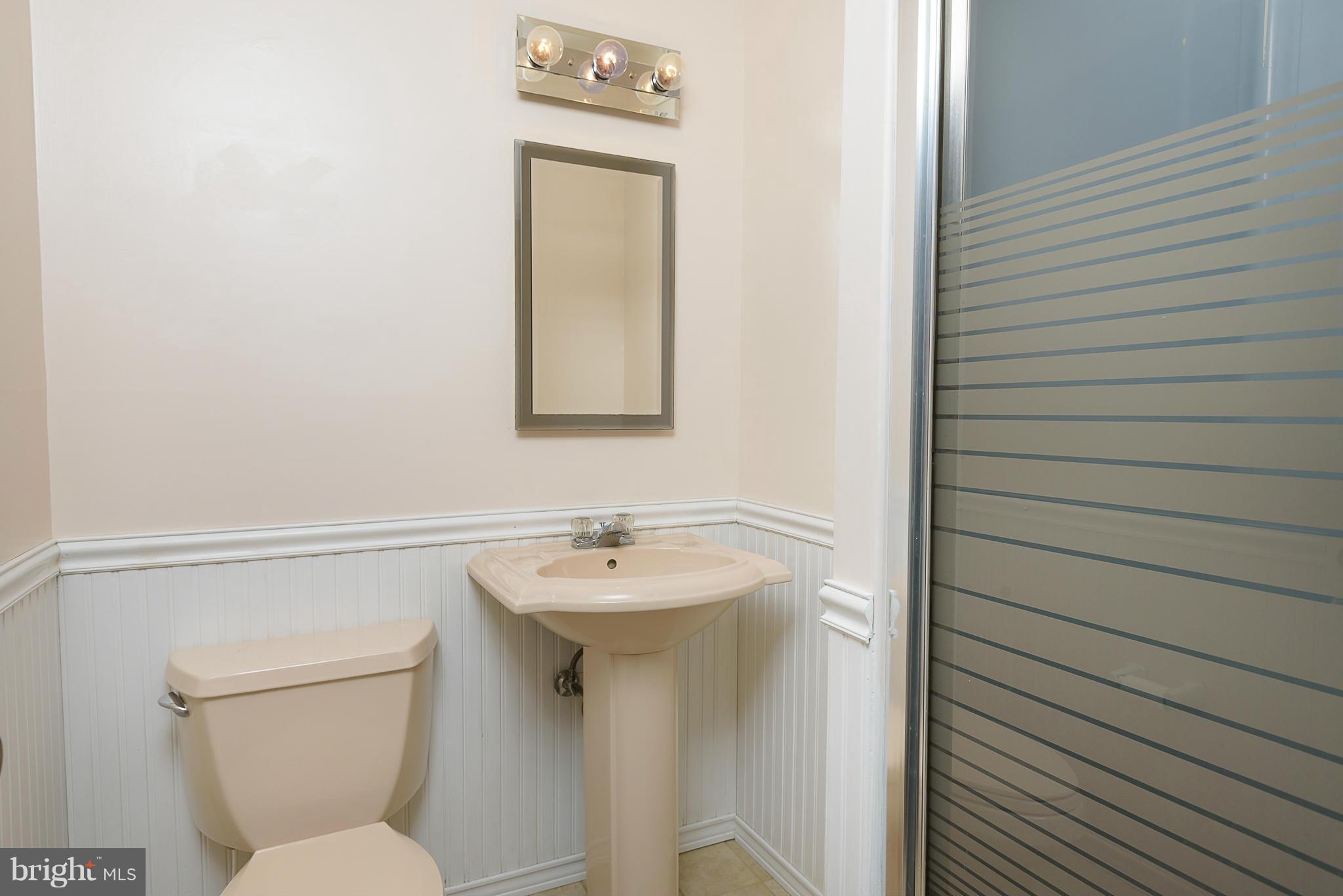 311 Stonewall Road Catonsville, MD 21228 - Photo 19 of 27 Bath