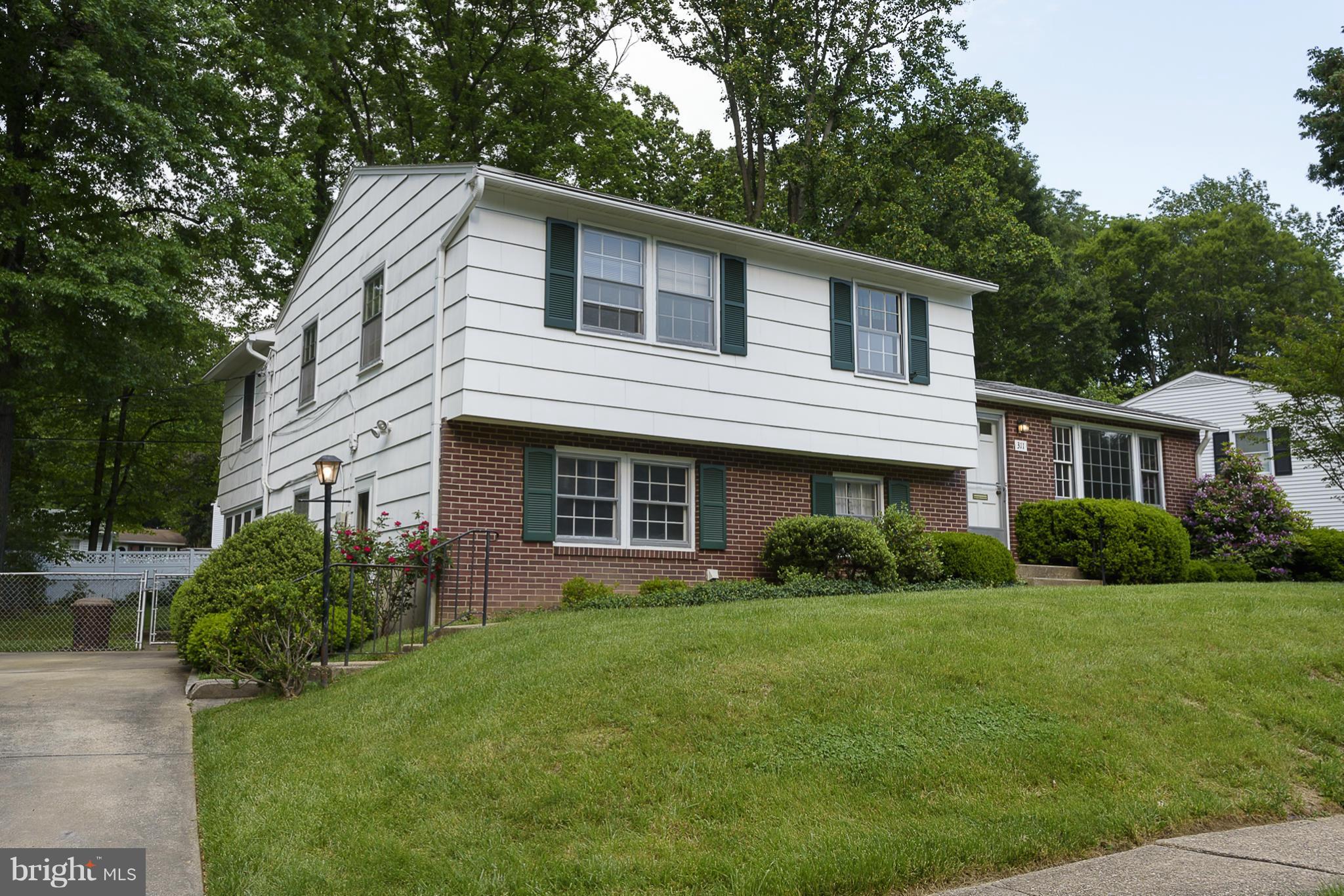 311 Stonewall Road Catonsville, MD 21228 - Photo 24 of 27 Exterior (Front)