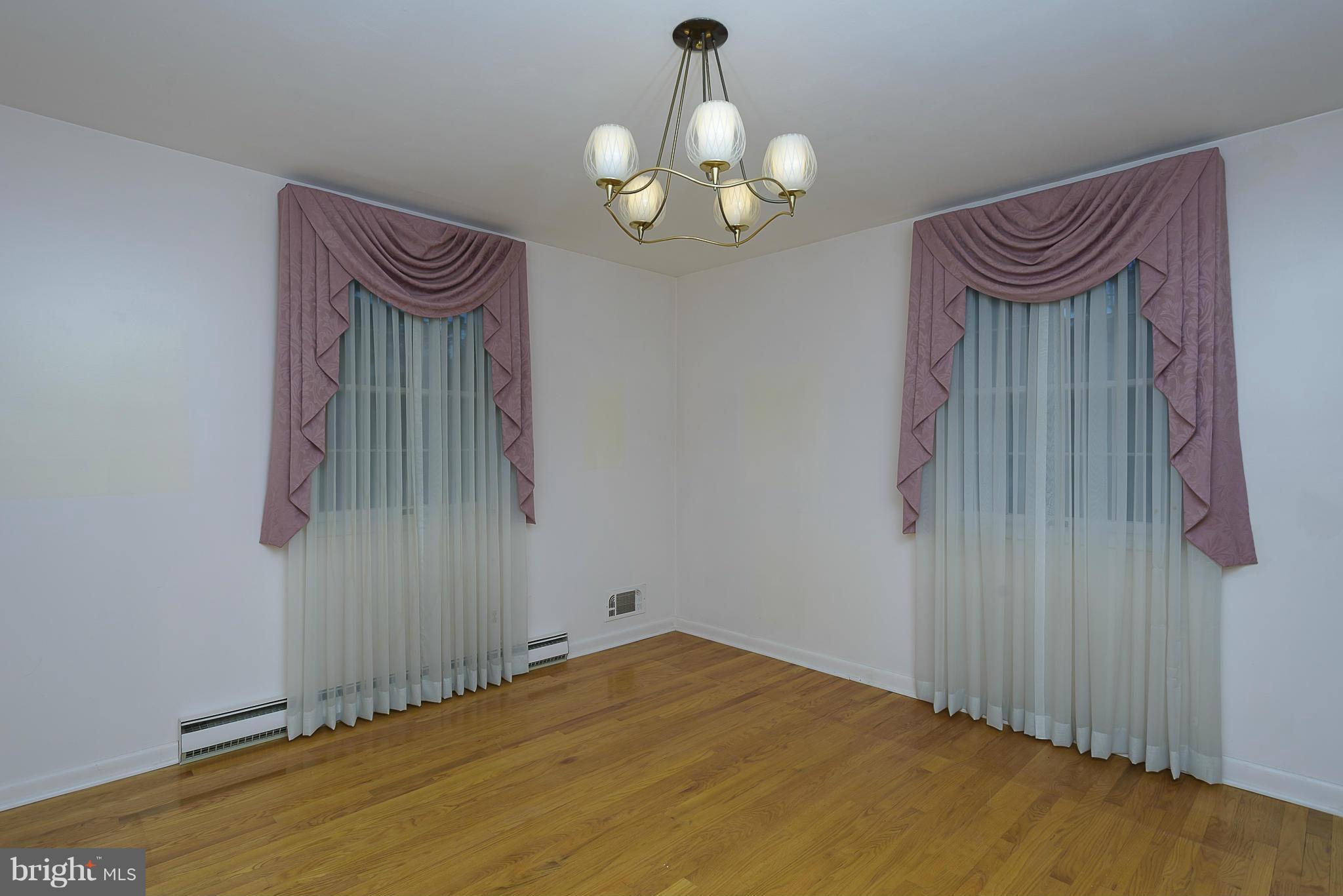 311 Stonewall Road Catonsville, MD 21228 - Photo 6 of 27 Dining Room