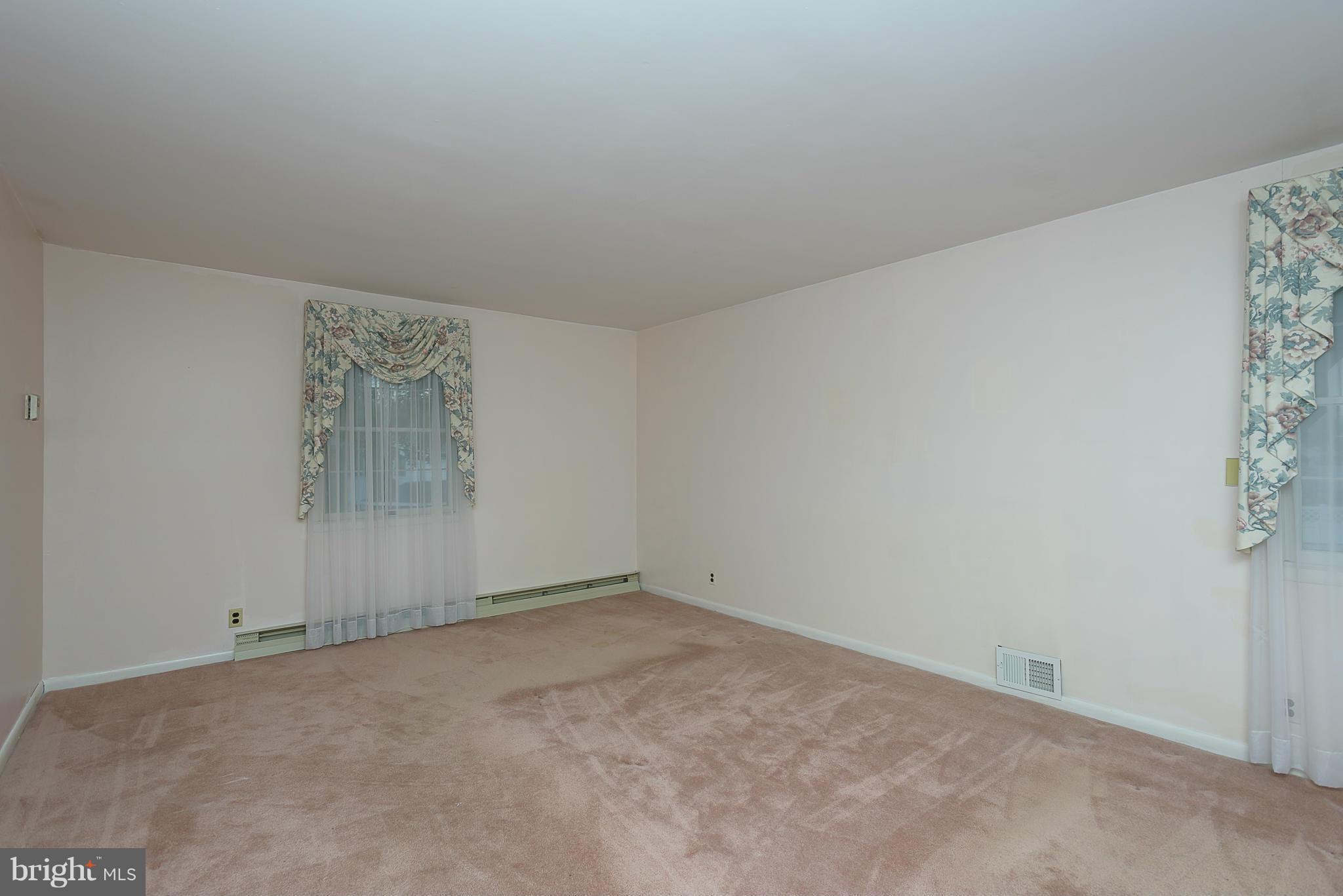 311 Stonewall Road Catonsville, MD 21228 - Photo 10 of 27 Bedroom (Master)
