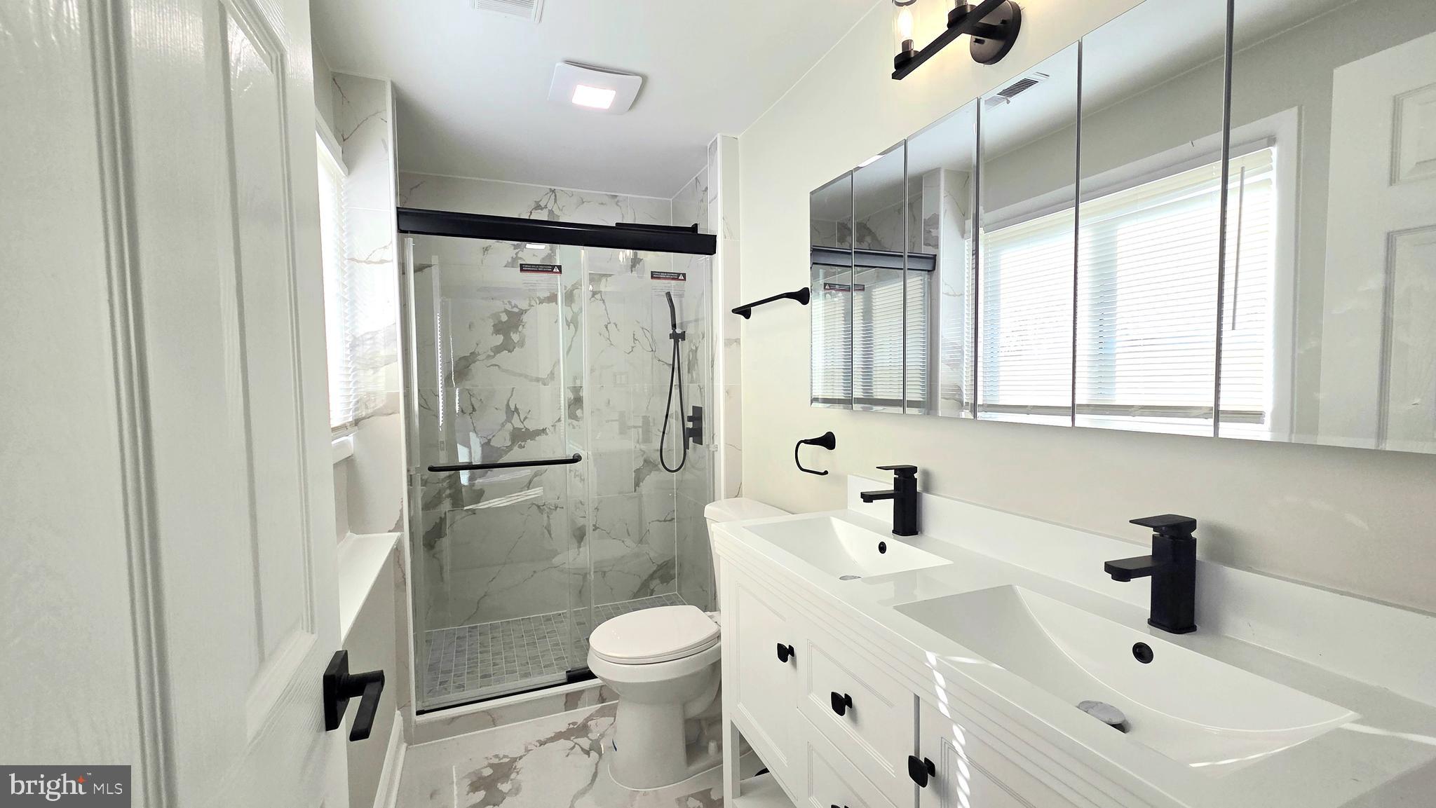 13 Albert Road Glendora, NJ 08029 - Photo 25 of 31 Primary Bathroom