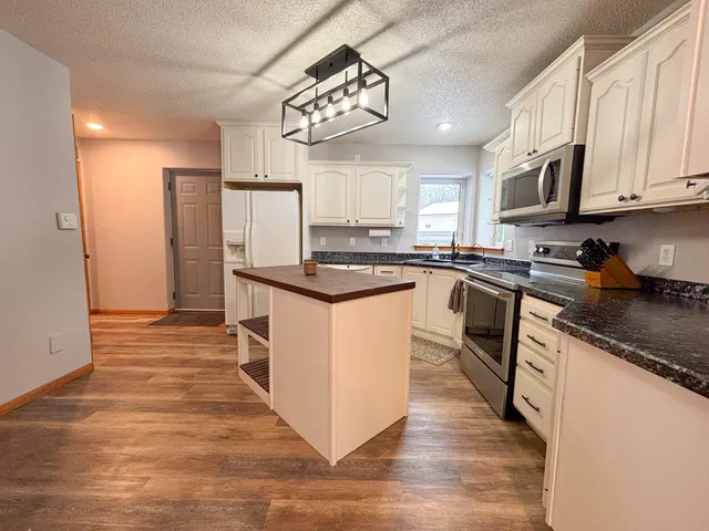 $425,000 | 21286 345th Street, Erhard, MN 56534