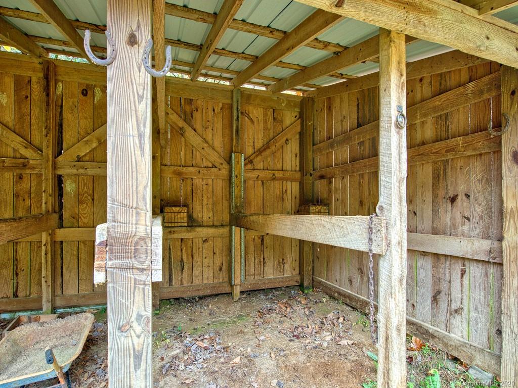 784 Flat Branch Road Waynesville, NC 28785 - Photo 25 of 25 a backyard of a building
