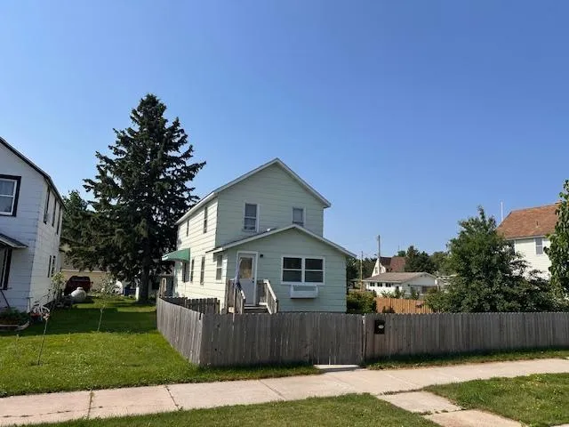 $160,000 | 840 East Chapman Street, Ely, MN 55731
