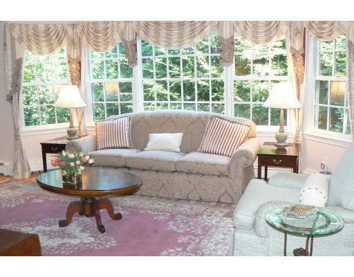 54 Ridge Avenue Newton, MA 02459 - Photo 3 of 20 a living room with furniture and a potted plant