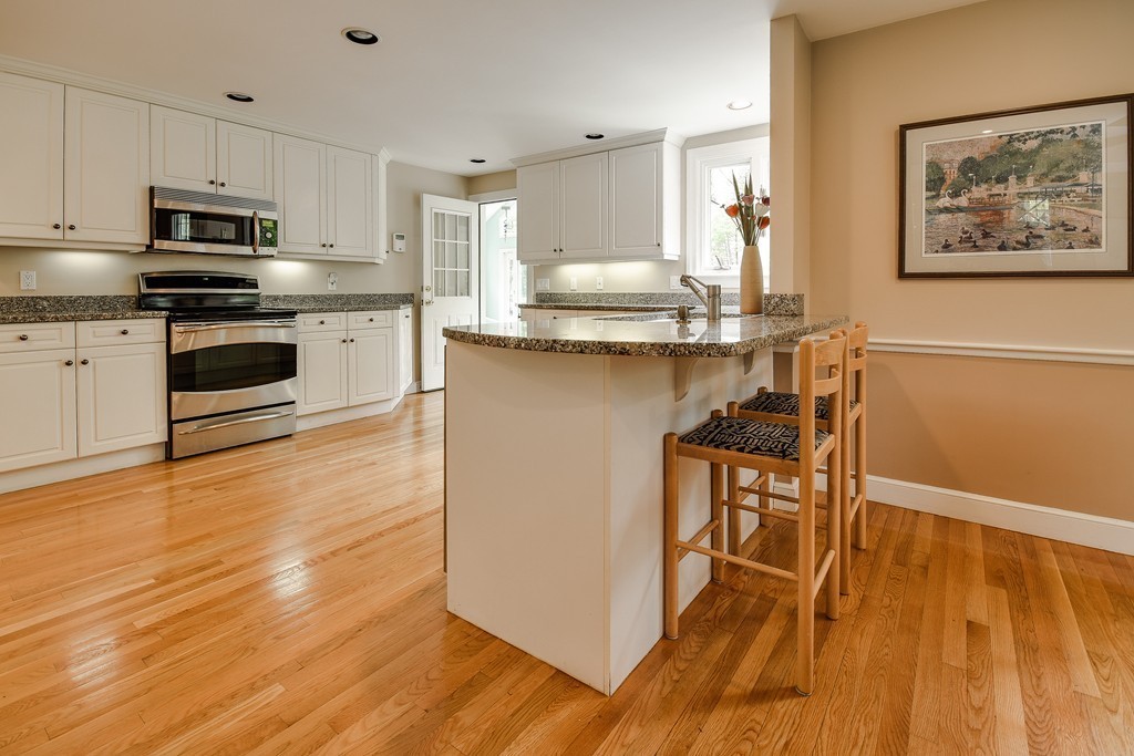 17 Windsor Road Dover, MA 02030 - Photo 10 of 30 Gallery Image 10