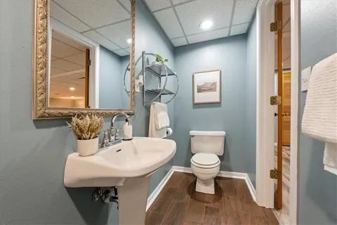 $399,900 | 1327 Northeast Depot Drive, Lee's Summit, MO 64086
