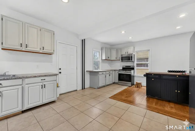 $289,900 | 201 Ivy Street, New Haven, CT 06511