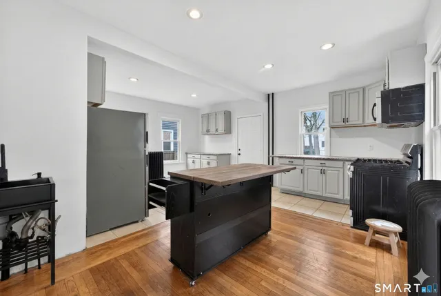 $289,900 | 201 Ivy Street, New Haven, CT 06511