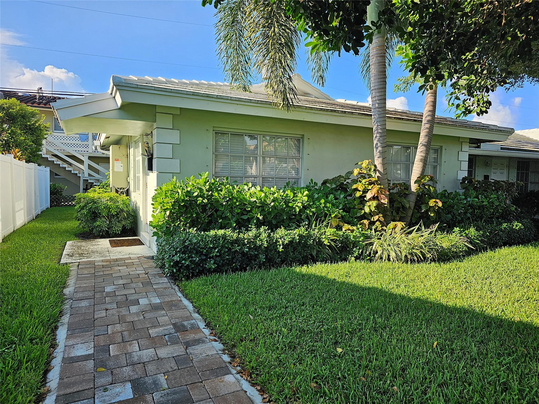 2120 Northeast 41st Street, Unit D Lighthouse Point, FL 33064 - Photo 2 of 22 Photo 34
