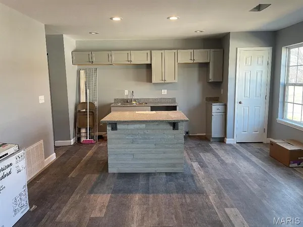 $245,000 | 307 Sandbach, Worden, IL 62097