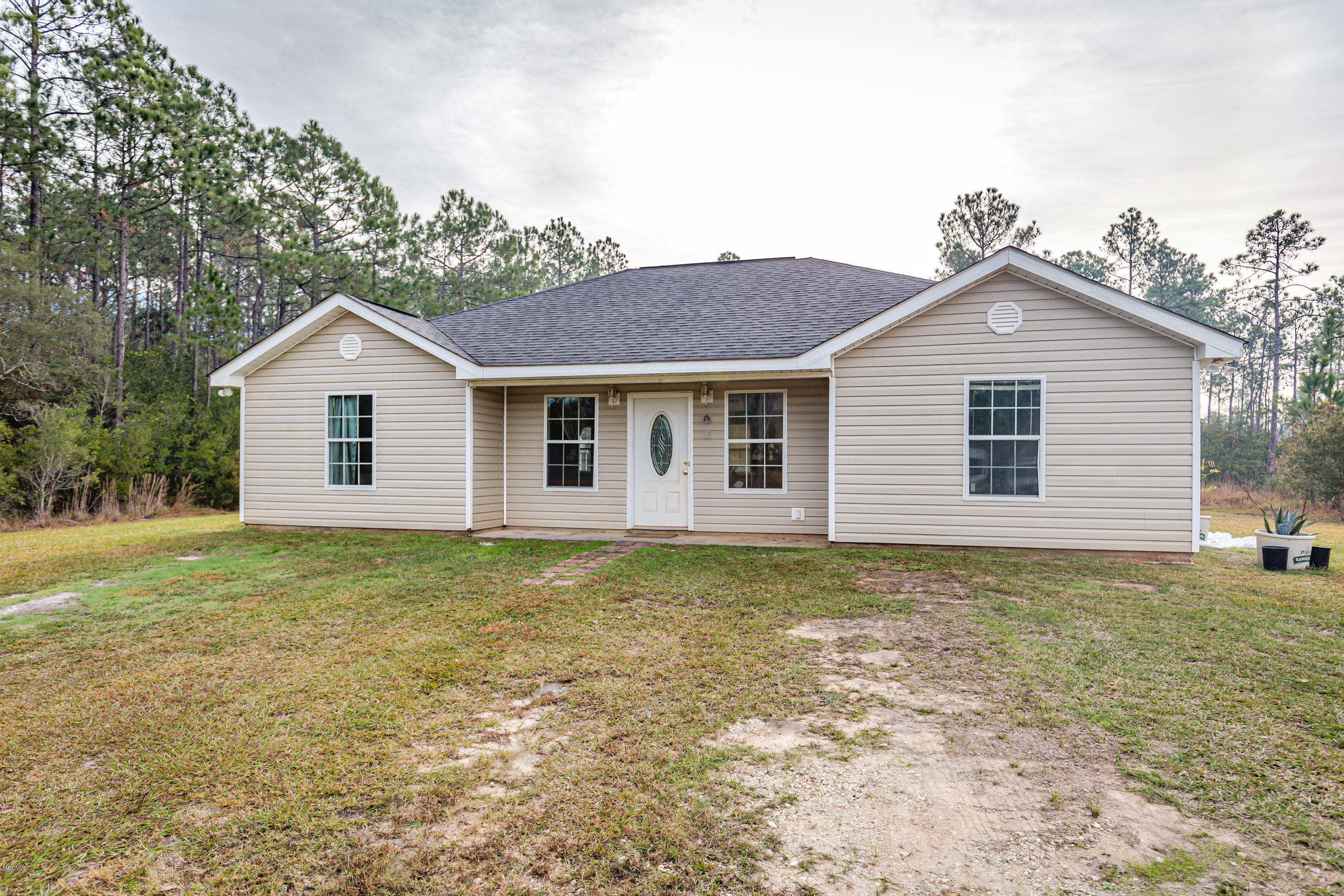 9821 Bragg Road Moss Point, MS 39562 - Photo 1 of 48 IMG_7514