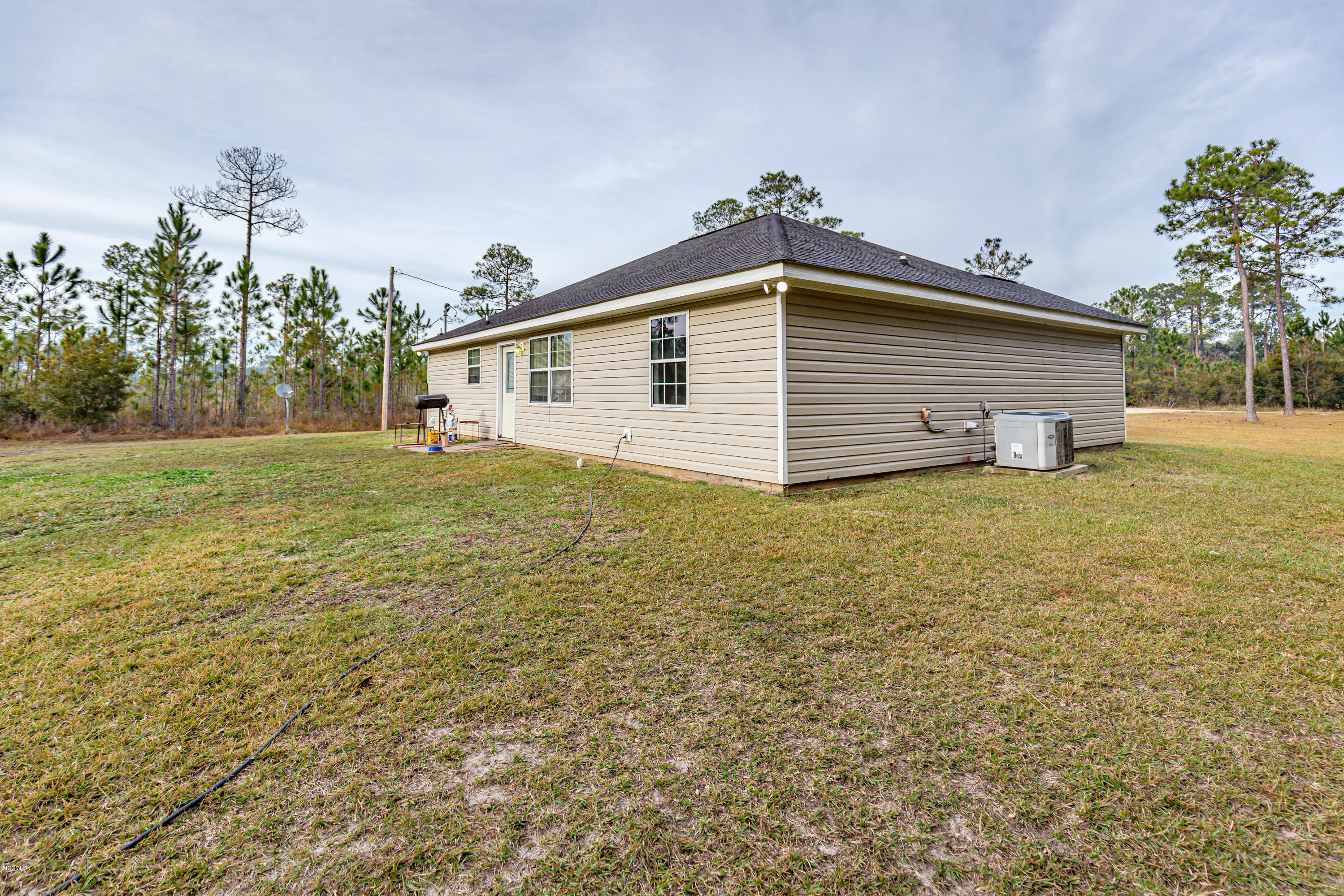 9821 Bragg Road Moss Point, MS 39562 - Photo 33 of 48 IMG_7532